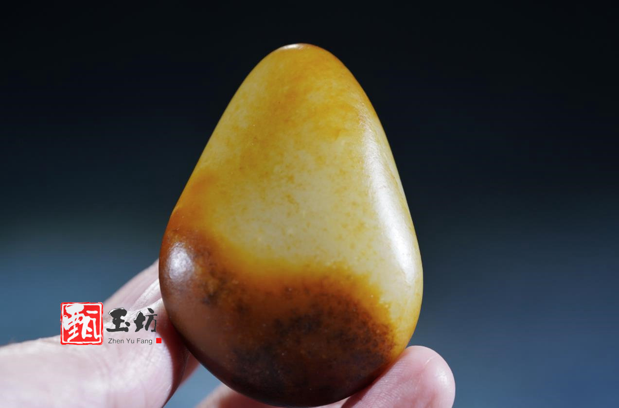 新疆和田玉籽料原石-典藏级和田玉玩料